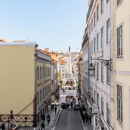 Vintage-chic In The Center, Chiado Lejlighed