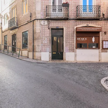 Vintage-chic In The Center, Chiado * 리스본