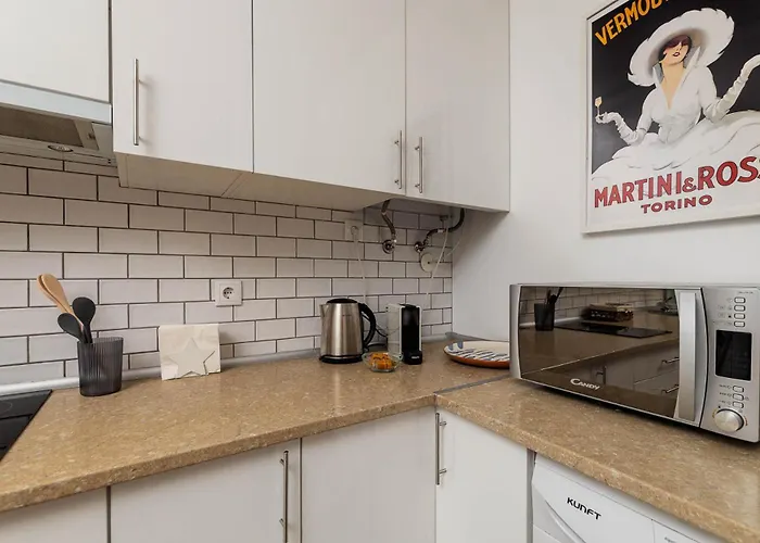 Vintage-chic In The Center, Chiado Lisboa