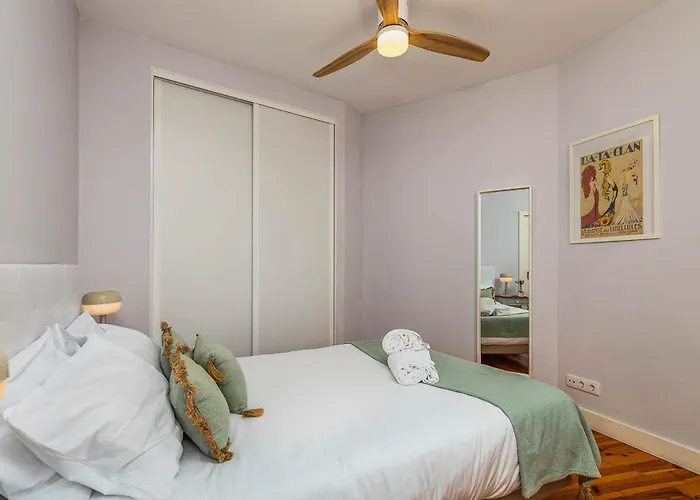 Vintage-chic In The Center, Chiado * Lisboa