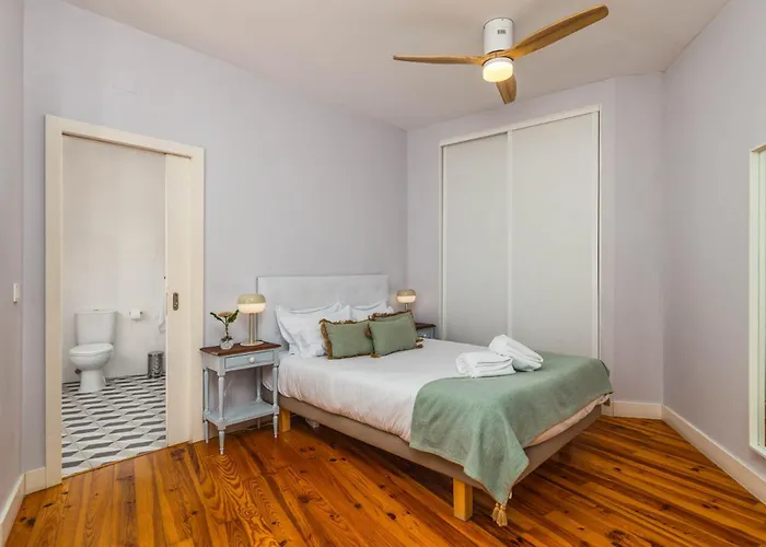 Vintage-chic In The Center, Chiado Lejlighed *