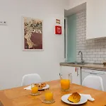 Vintage-chic In The Center, Chiado Lejlighed *
