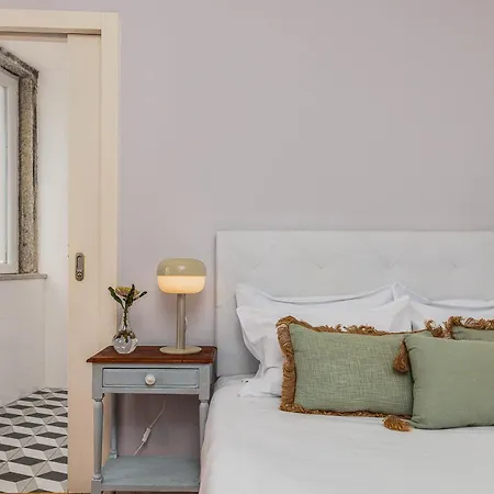 Vintage-chic In The Center, Chiado דירה